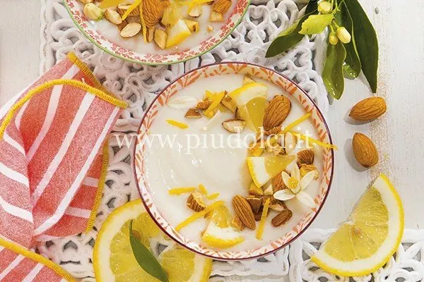 Crema al latte di mandorla – senza latte e uova