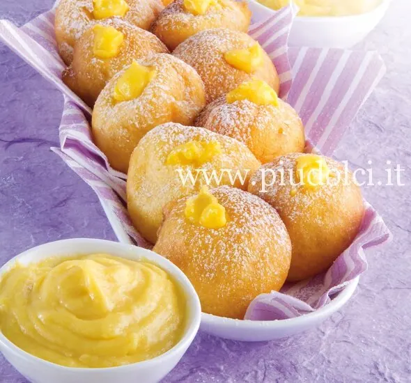 Bignè fritti con crema al cioccolato bianco